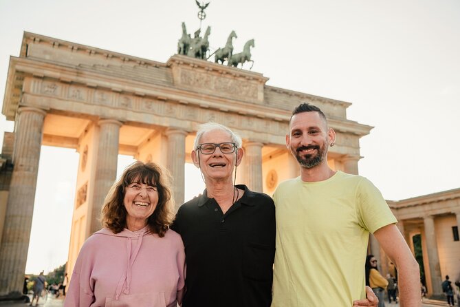 1.5 Hour Cinematic Style Portrait Photoshoot and Tour in Vienna - Hofburg Palace for formal and lifestyle portraits