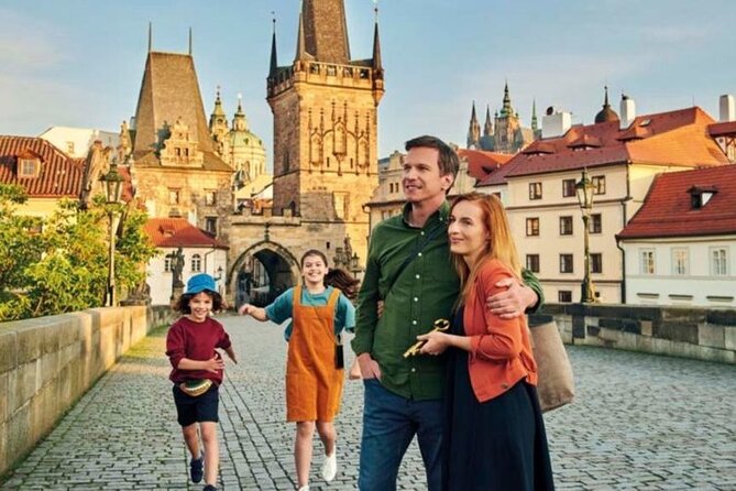 2-Day Prague Tour from Vienna with private Transfers and Lunches - The three-hour ride from Vienna to Prague