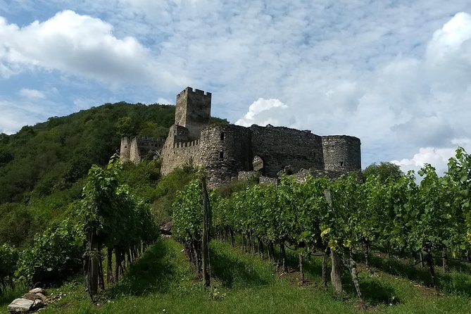 3-Hour Private Hiking Tour to historic places around Spitz in Wachau Valley - The route from Spitz to the Red Gate