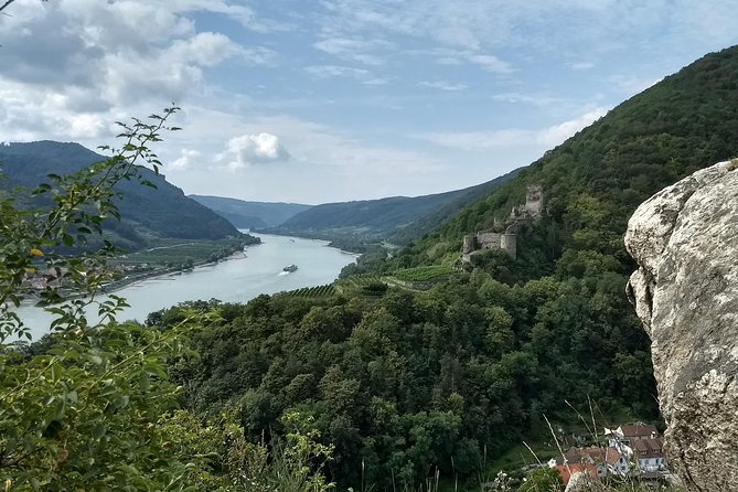 3-Hour Private Hiking Tour to historic places around Spitz in Wachau Valley - Transport from Vienna and the seven-hour schedule