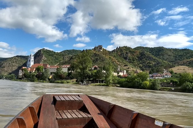 4-Hour Private Alpine Hiking Tour 'In the footsteps of king Lionheart' - From Vienna Central Station to the Wachau
