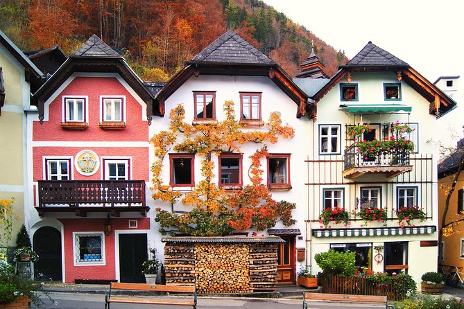Alpine Hallstatt Day Trip from Vienna incl. Admont Abbey Visit - Traunkirchen or Ort Castle on Lake Traunsee