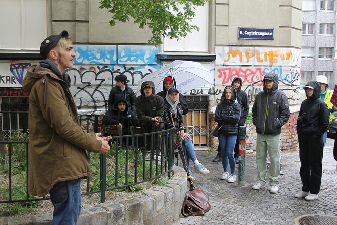 Alternative Tour in Vienna Off the tourist track - The walk toward the final station