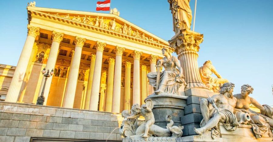 Best of Vienna 1-Day Tour by Car with Schonbrunn Tickets - St. Stephen’s Cathedral and the old center