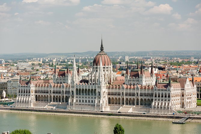 Budapest Day Trip from Vienna - Heroes’ Square and Vajdahunyad Castle