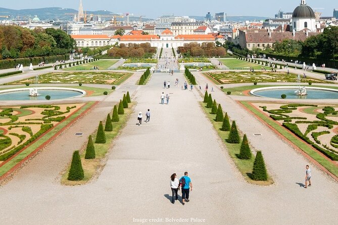 Christmas at Belvedere: 3hr Private Tour of Upper Palace & Market - The Best Fit for This Experience