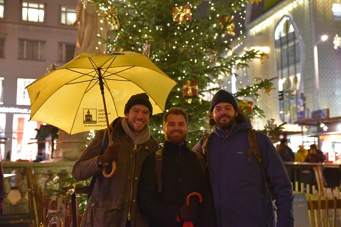 Christmas Market Vienna Tour - MuseumsQuartier brings techno and light shows