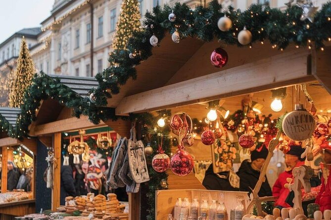 Christmas Markets & Shopping in Vienna - Graben and Kohlmarkt, Vienna’s polished shopping core