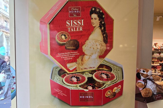Christmas Markets & Shopping in Vienna - Starting at Hotel Sacher and its famous cake