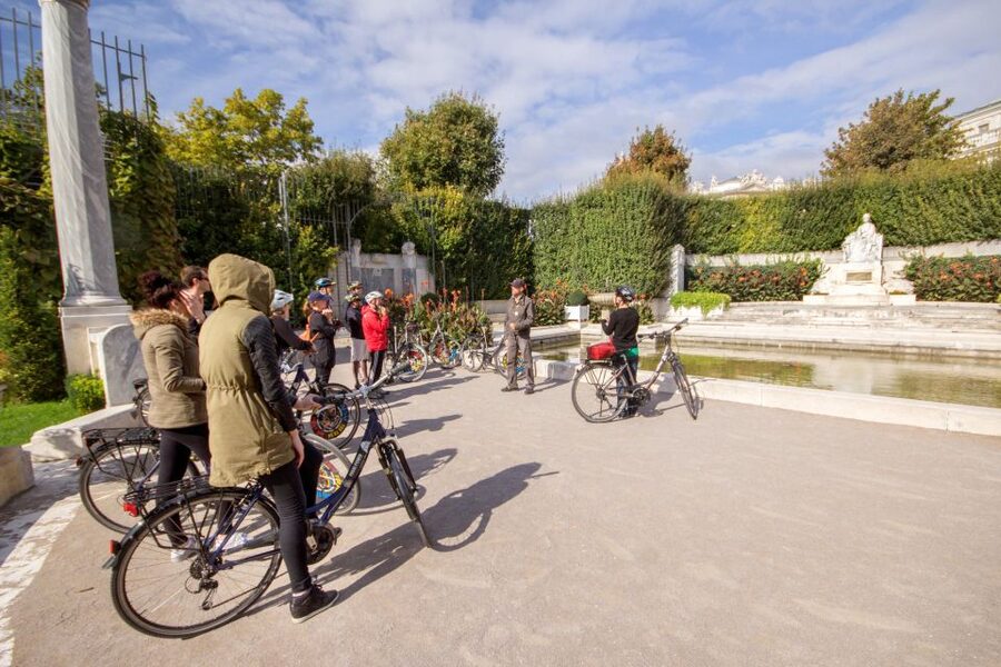 Classic Vienna: 3-Hour Guided Bike Tour - St. Stephen’s Cathedral and Stephansplatz