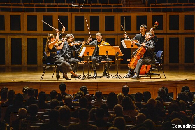 Classical Concerts in the Minorite Church - Tickets Vienna - Entering the church and finding your place