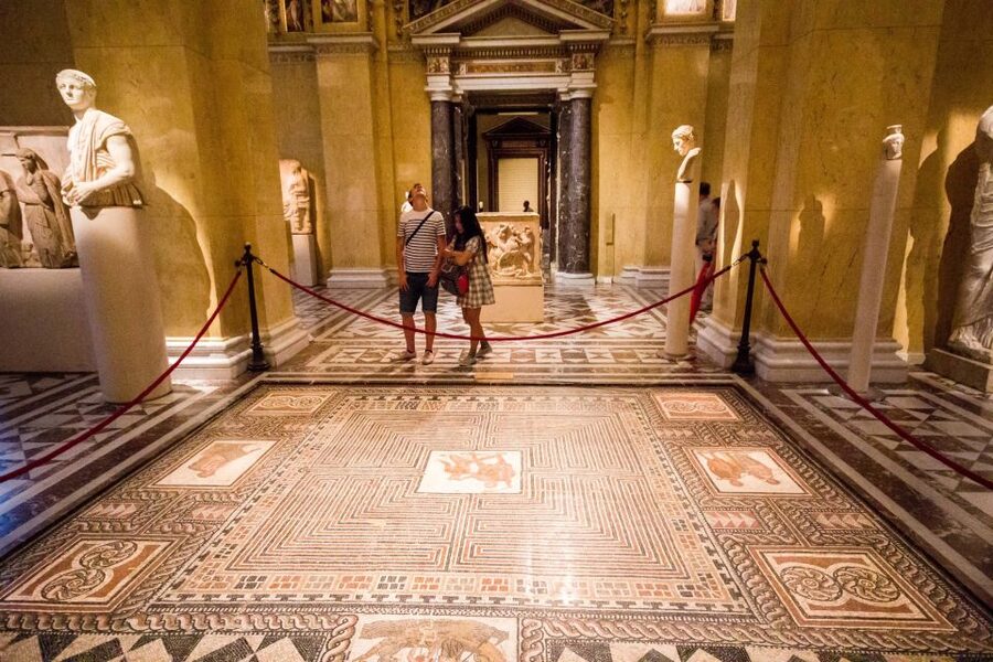 Combo Ticket: Kunsthistorisches Museum & Imperial Treasury - Who will enjoy this combo most?