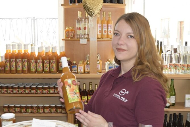 Culinary tour in Melk - Behind the scenes at a Melk gin distillery