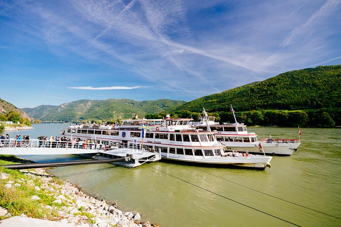 Danube Valley Day Trip from Vienna - Dürnstein and the first look at the Danube