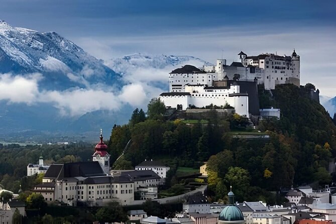 Day Tour from Vienna to Hallstatt and Salzburg with Photographer - The 7 a.m. start from Operngasse