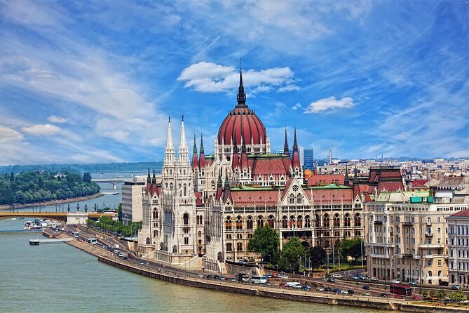 DayTrip to Budapest and Bratislava, two capitals - Key points at a glance