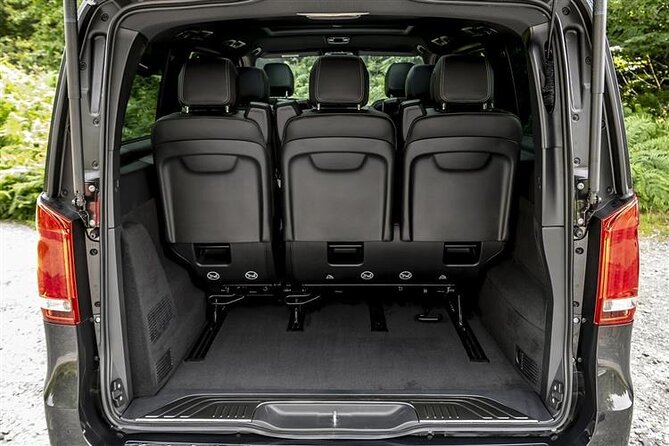 Departure by Private Minivan from Vienna to Vienna Airport VIE - The price: useful for groups, harder to justify alone