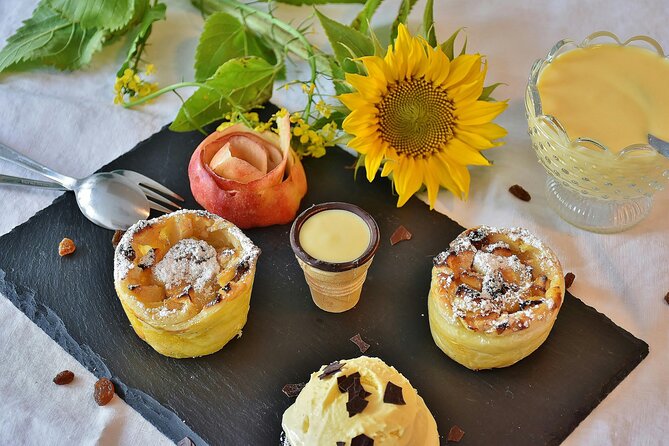 Food Tasting Tour in Hidden Gems of Vienna for Small Groups - Apple strudel in a historic cave setting