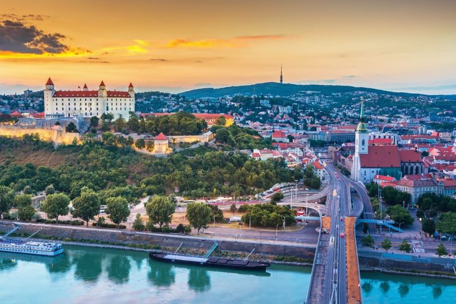 From Vienna: Bratislava Half-Day Trip - Grassalkovich Palace and Slovakia’s Presidential Residence