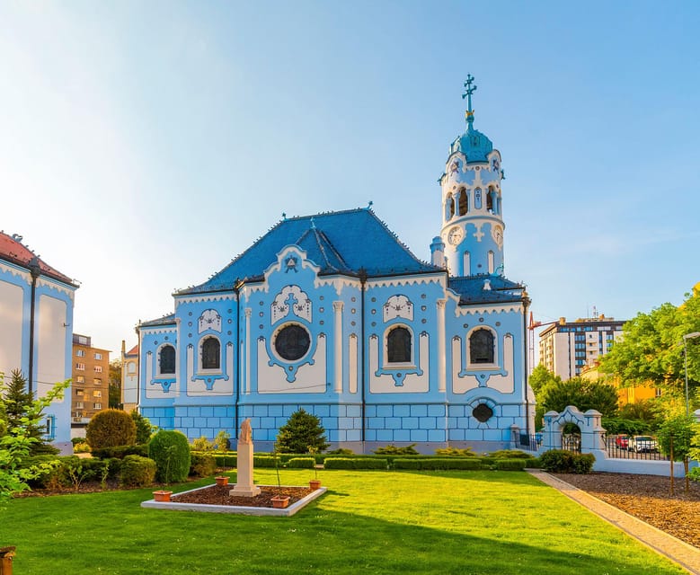 From Vienna: Bratislava with Local Guide, Castle & UFO Views - Why this Bratislava day trip works from Vienna