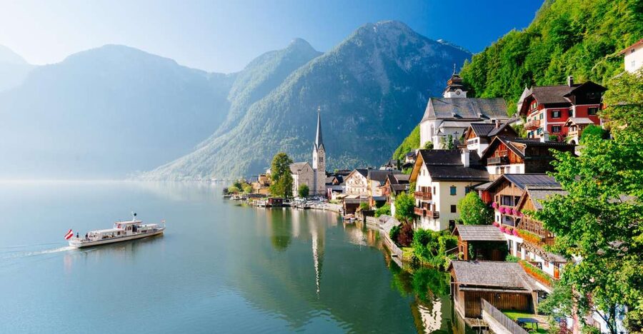 From Vienna: Full Day Trip to Hallstatt and Salzkammergut - Why Hallstatt makes the long ride worthwhile