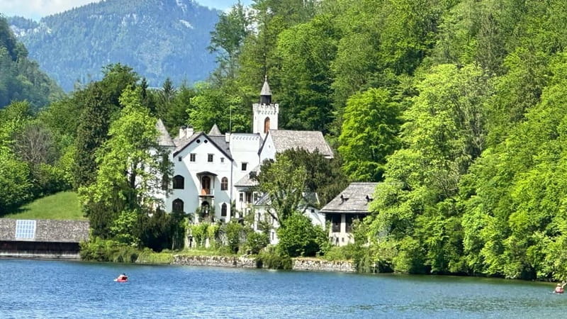 From Vienna: Gmunden, Hallstatt, Salzkammergut Day Tour - FAQ