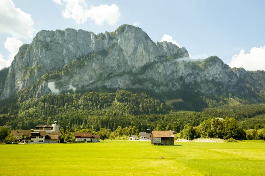From Vienna: Guided Day Trip to Salzburg - Mondsee and the Salzkammergut photo stop