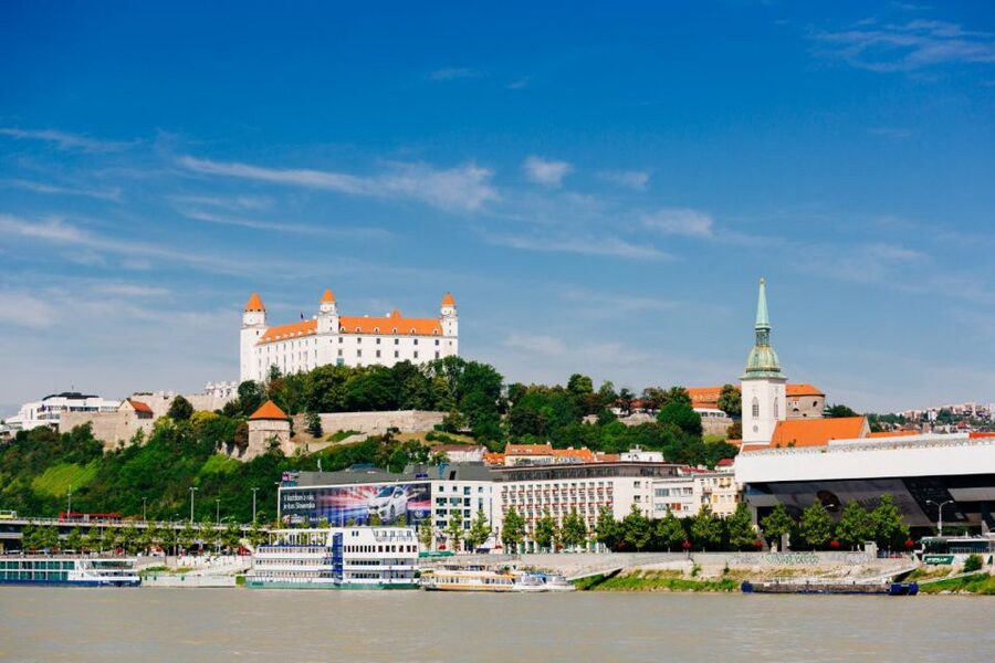 From Vienna: Guided Tour to Bratislava with Speed Boat Ride - A guided walk through Bratislava’s old town