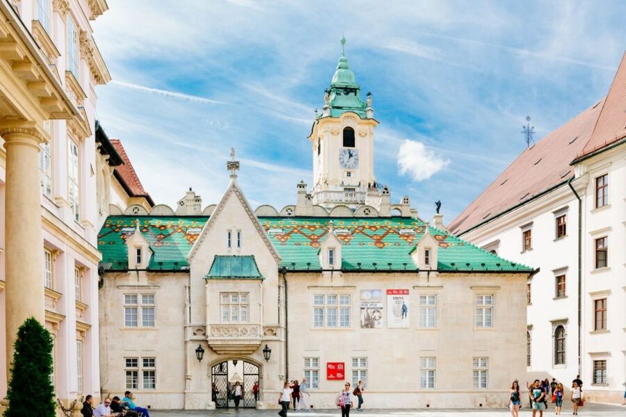 From Vienna: Guided Tour to Bratislava with Speed Boat Ride - Practical advice before booking