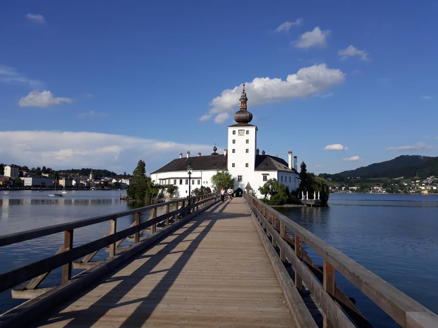 From Vienna: Hallstatt, Mountains & Alpine Lakes Day Trip - Three hours beside Hallstättersee