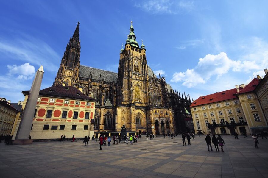 Full-Day Private Trip from Vienna to Prague - A long road to Prague, followed by the city’s essential sights