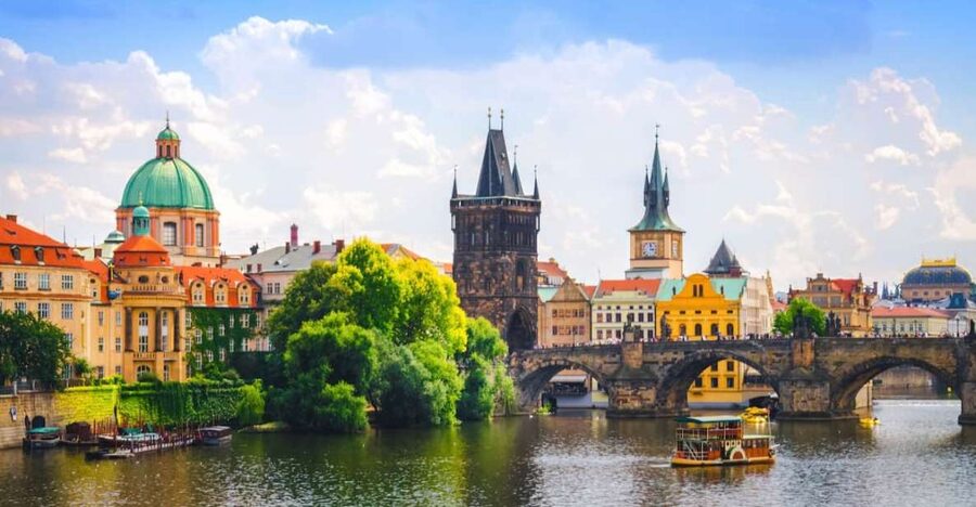 Full-Day Private Trip from Vienna to Prague - Prague Castle starts the walking tour on Hradschin hill