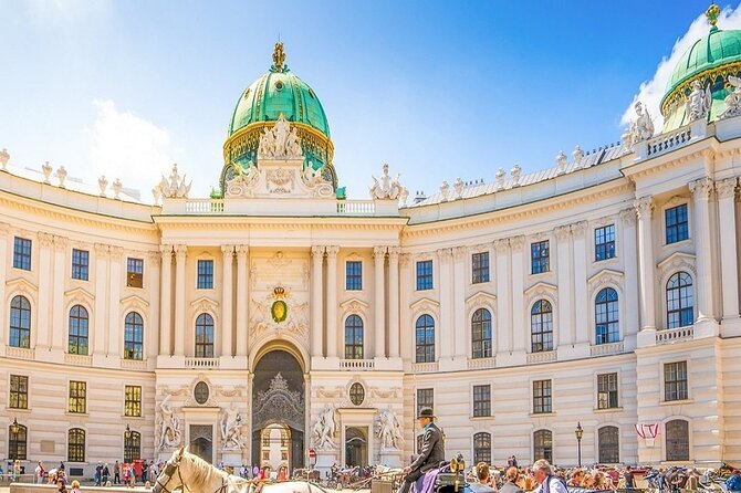 Fun & mobile scavenger hunt through Vienna - Stop Six: Maria Theresien Square and the Finish
