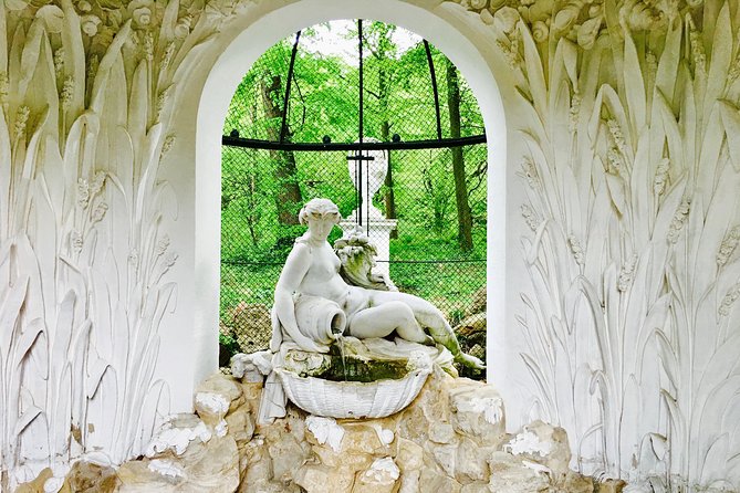 Grand Schoenbrunn Palace and Carriage Museum Tour Small Group - What the $44 price buys you