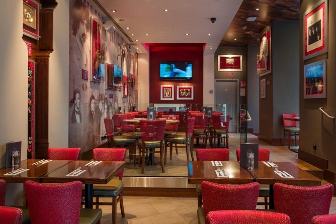 Hard Rock Cafe Vienna with Set Menu for Lunch or Dinner - Large portions and familiar American flavors