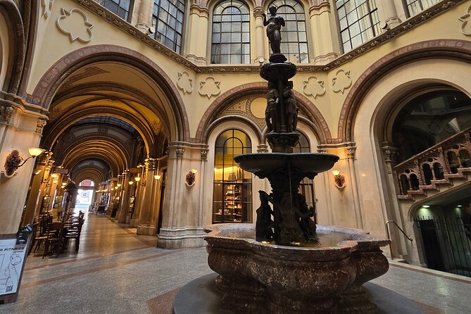 Highlights of Vienna in a Historical & Cultural 3h Walking Tour - Hofburg: the imperial center without the museum commitment