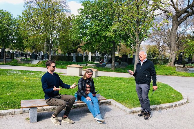 Mobile puzzle rally tour at the Vienna Central Cemetery - The route, timing, and physical effort