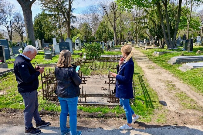 Mobile puzzle rally tour at the Vienna Central Cemetery - How the mobile puzzle rally works