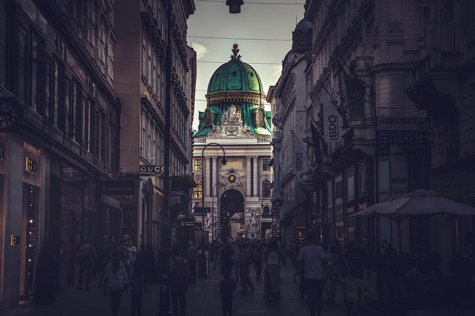Mystery rally Vienna: The scary city - The Hofburg and Neuer Markt: grand sights, darker stories