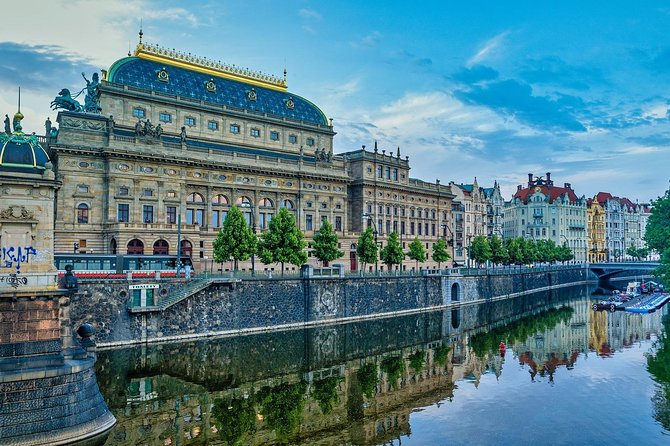 Prague private day tour from Vienna ( local guide ) - A local guide adds more than a photo stop