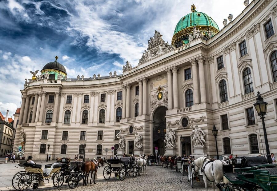 Private day trip from Budapest to Vienna and back - How I Would Use the Five Hours