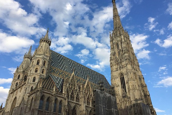Private Introduction to Vienna Walking Tour - Schwarzenbergplatz and the Russian memorial