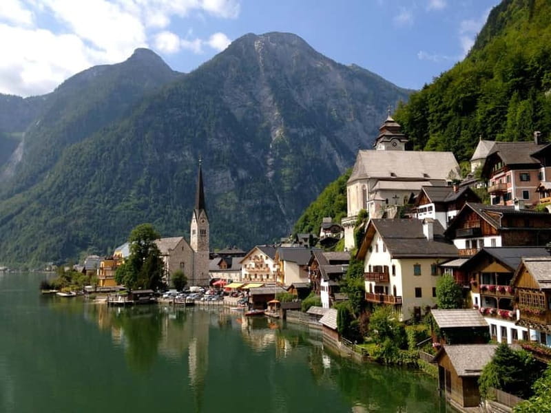 Private Melk Hallstatt, Salzburg tour from Vienna - Three famous places, one very long day