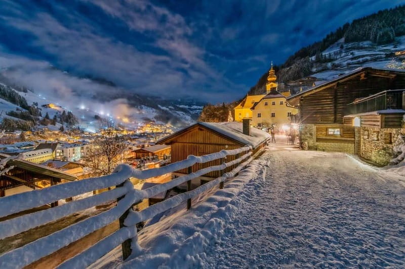 Private Melk Hallstatt, Salzburg tour from Vienna - The 13-hour question