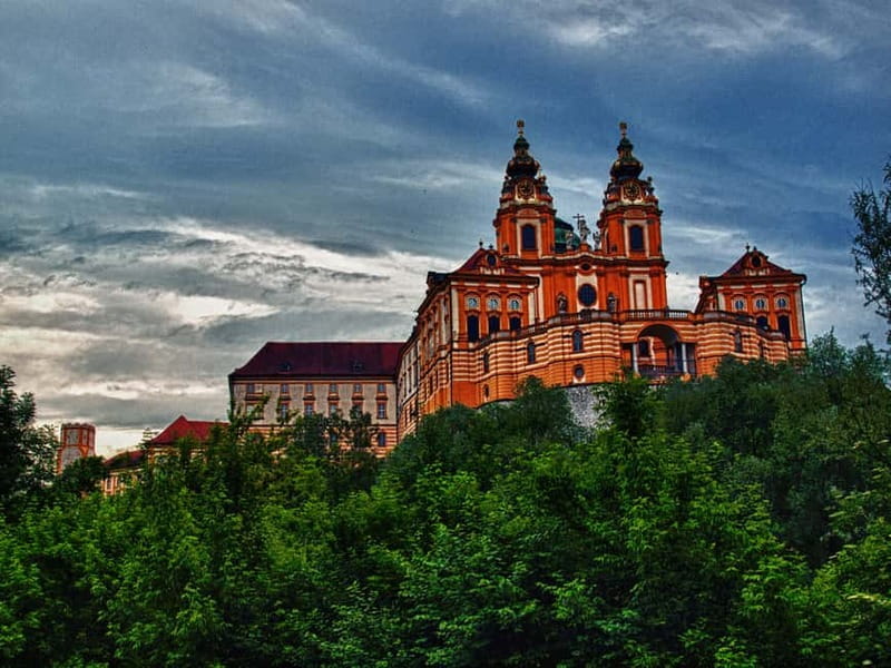 Private Melk Hallstatt, Salzburg tour from Vienna - Melk Abbey and the hill above the town