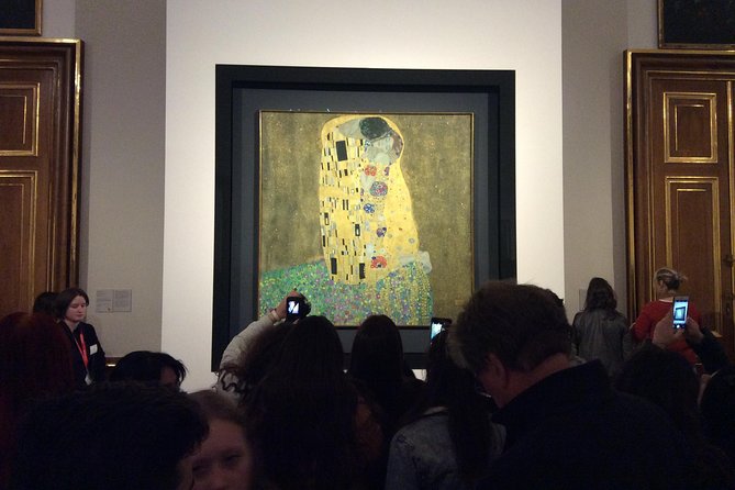 Private Themed Tour of the Belvedere with an Art Historian: "The Kiss" by Gustav Klimt: how it became the Symbol of the Viennese Art - What Julia adds to the visit