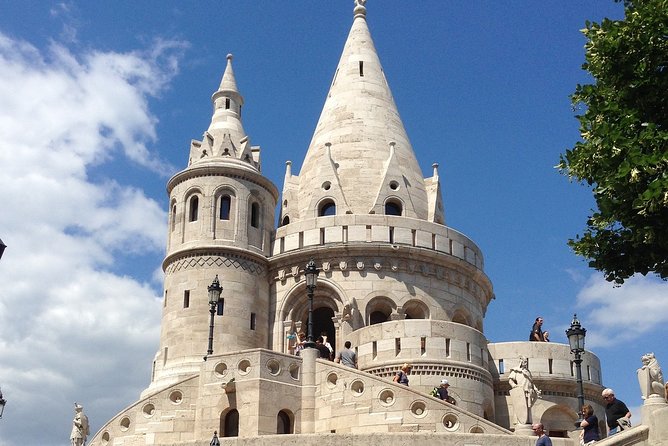 Private tour of Budapest with transfer from Vienna, Local Guide - The real appeal: Budapest without moving hotels