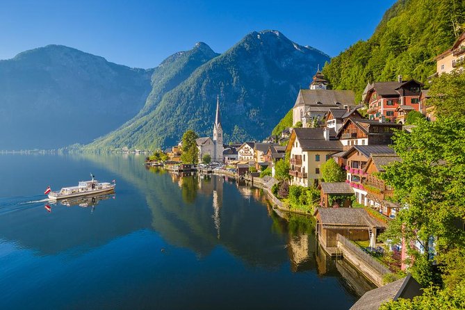 Private tour of Melk, Hallstatt and Salzburg from Vienna - The real appeal: three famous places without changing hotels