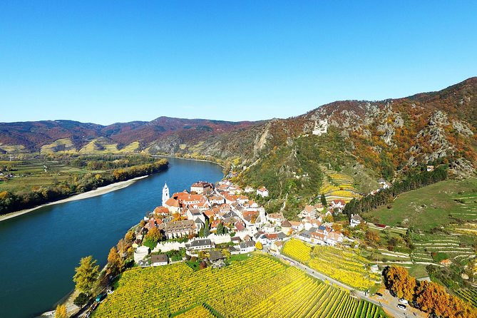 Private Tour Vienna to Salzburg via Wachau & Lake District - Starting in Vienna and entering the Wachau