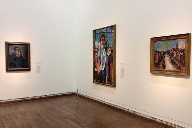 Private Tour with an Art Historian of the Leopold Museum: Gustav Klimt, Egon Schiele and Viennese Art Nouveau - Meeting your art historian at Museumsplatz